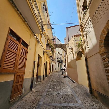 Zaffiro'S House Hotel Cefalu Exterior photo